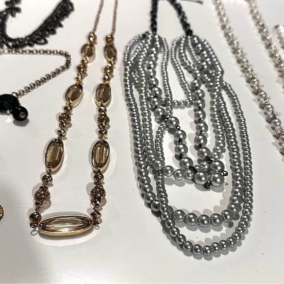 32pcs Vintage Jewelry Bundle Lot Necklace Beads Brooch Ring Earrings Bracelet - Picture 5 of 16